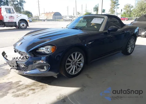 2019 Fiat 124 Spider Lusso z USA, uszkodzony, nr VIN JC1NFAEKXK0142747